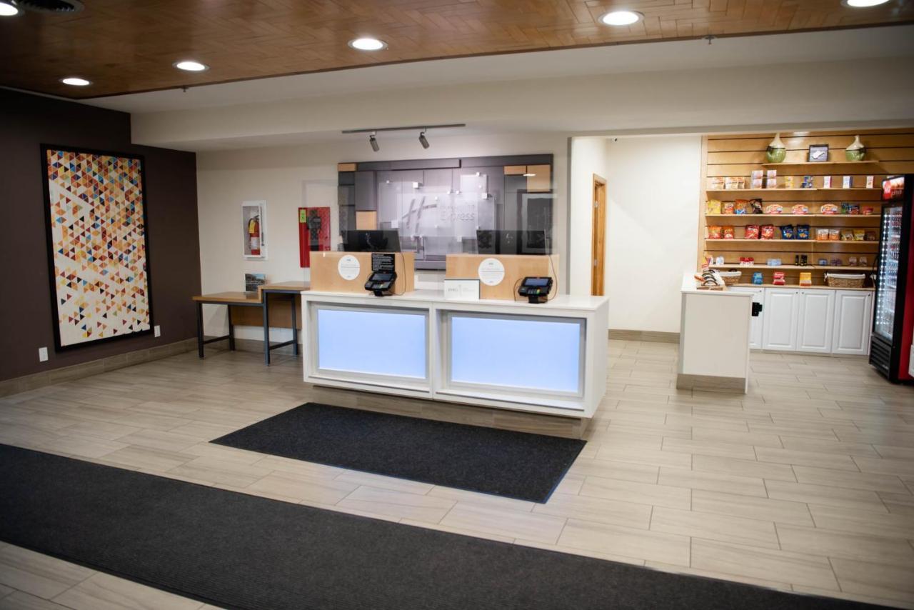 Holiday Inn Express Winfield - Teays Valley, An Ihg Hotel Hurricane エクステリア 写真