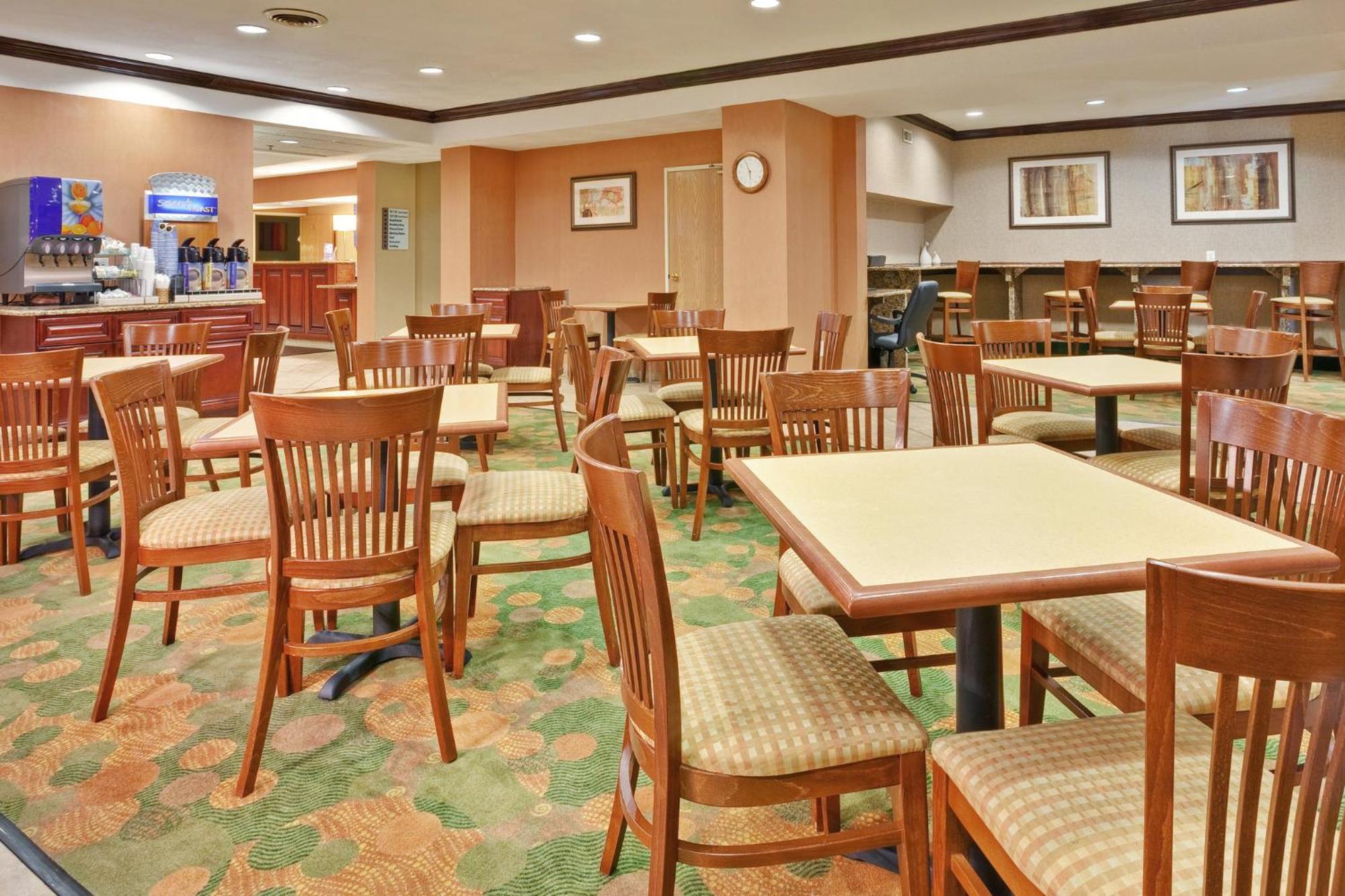 Holiday Inn Express Winfield - Teays Valley, An Ihg Hotel Hurricane エクステリア 写真